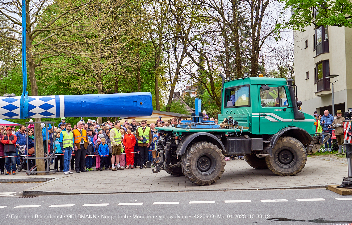 01.05.2023 - Maibaumaufstellung in Berg am Laim